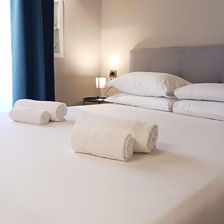 Lux Apartment Colosseo Рим Екстериор снимка