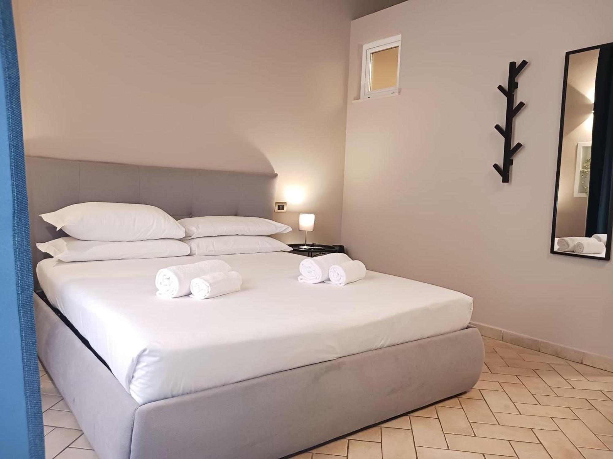 Lux Apartment Colosseo Рим Екстериор снимка